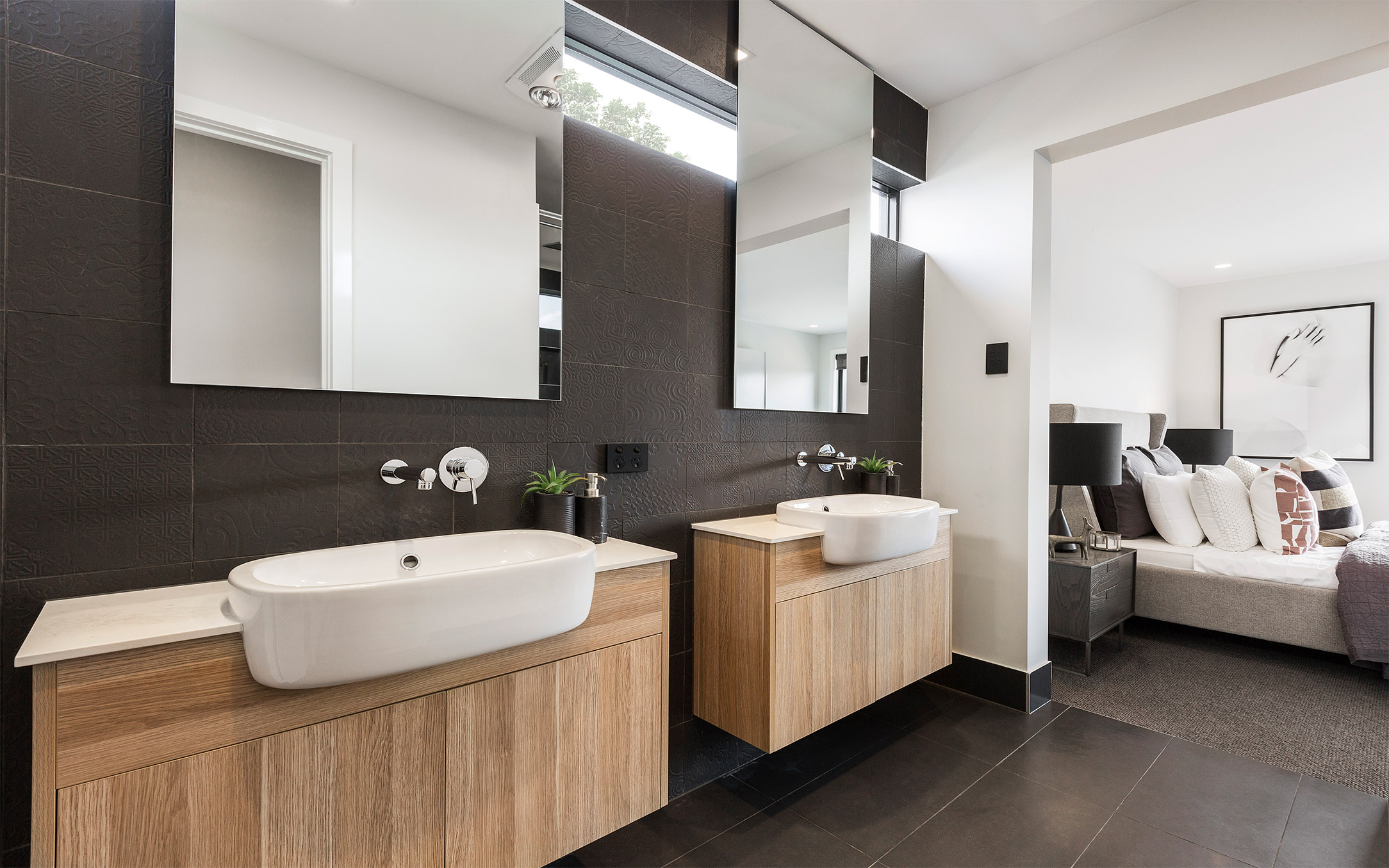 Duplex finance Derwent bathroom