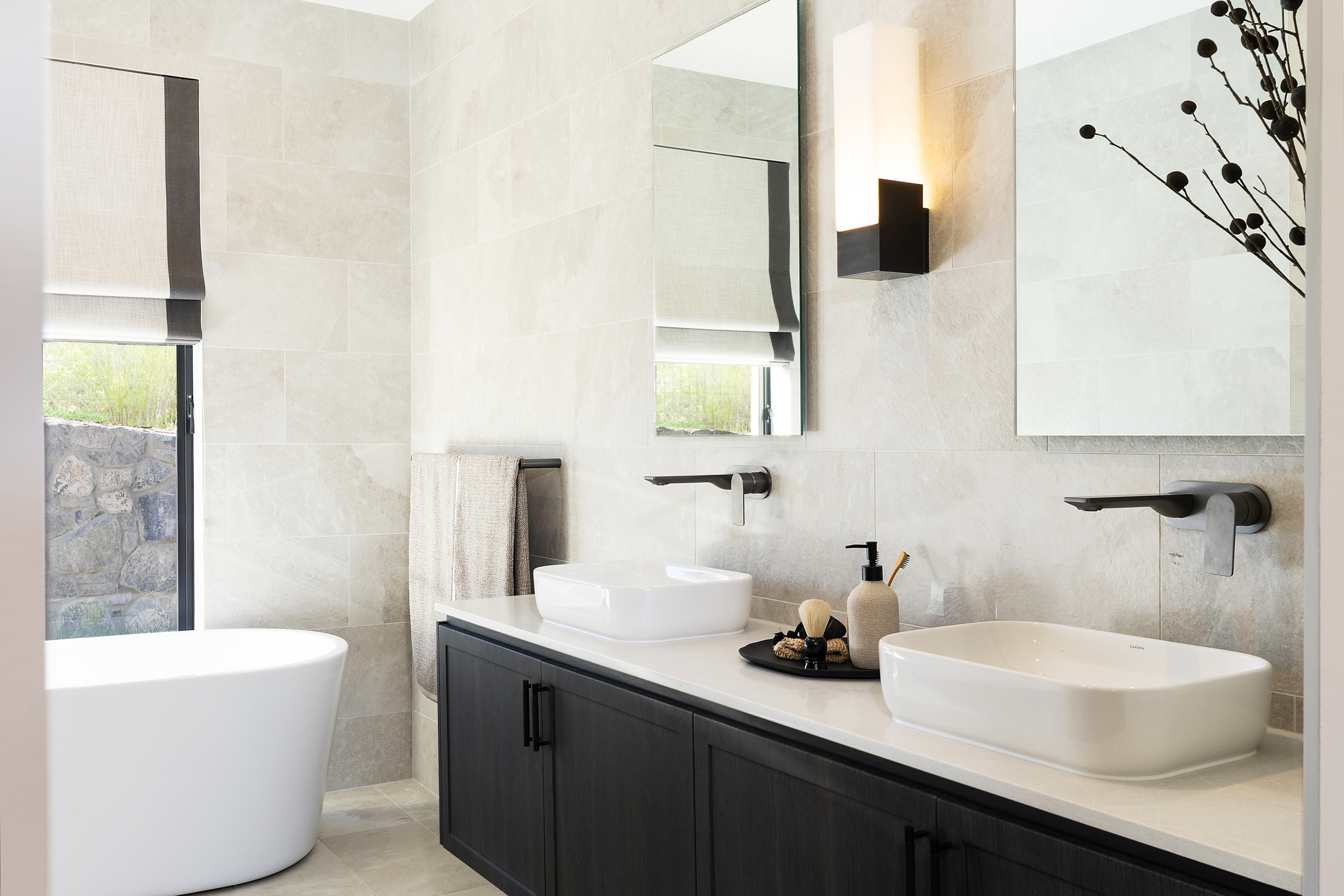 Lansdowne master ensuite