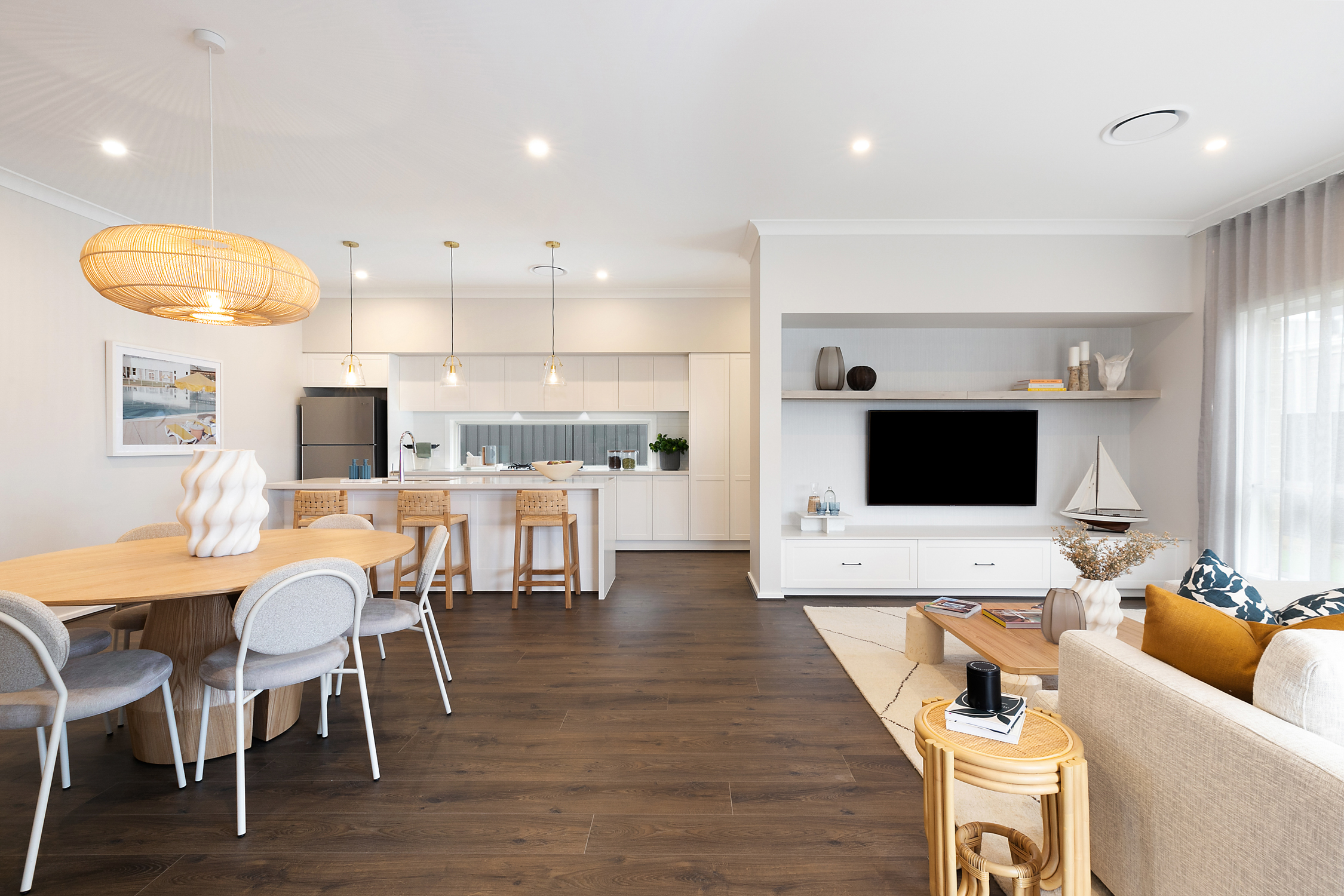 Allira 25 dining, kitchen and family